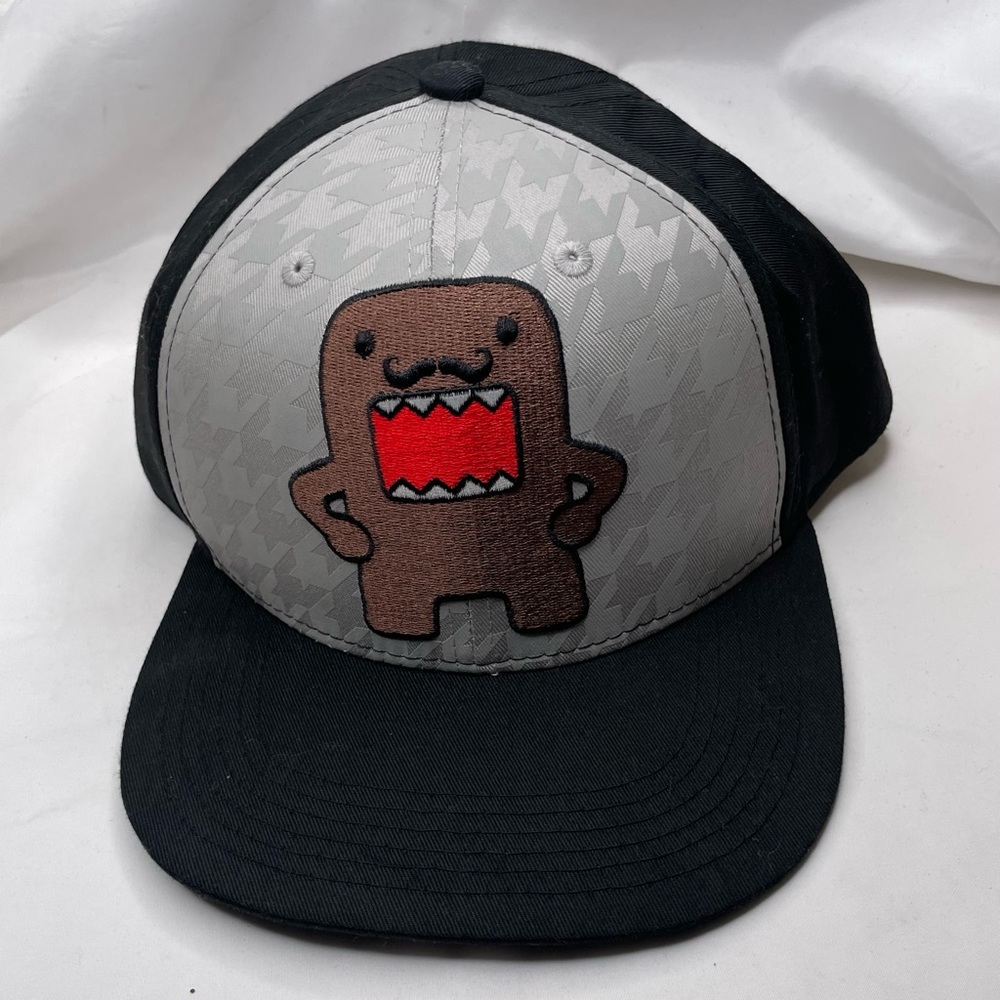 Sz OS DOMO Kids Cartoon Character Cap - Black and Gray new without tag